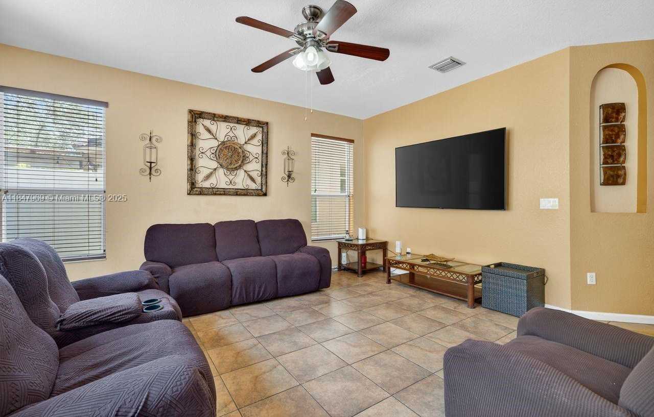 Small Image of 2215 PORTOFINO AVE, Homestead Number 18