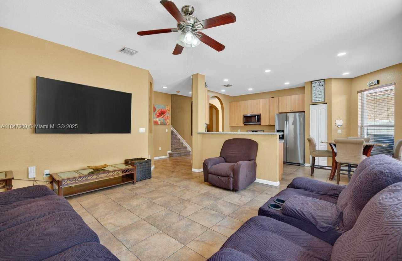 Small Image of 2215 PORTOFINO AVE, Homestead Number 19