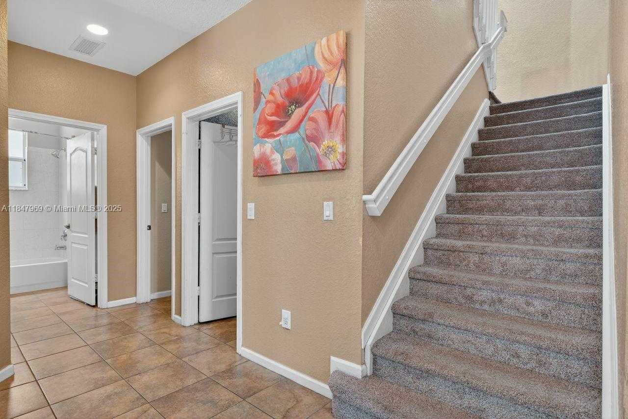 Small Image of 2215 PORTOFINO AVE, Homestead Number 20