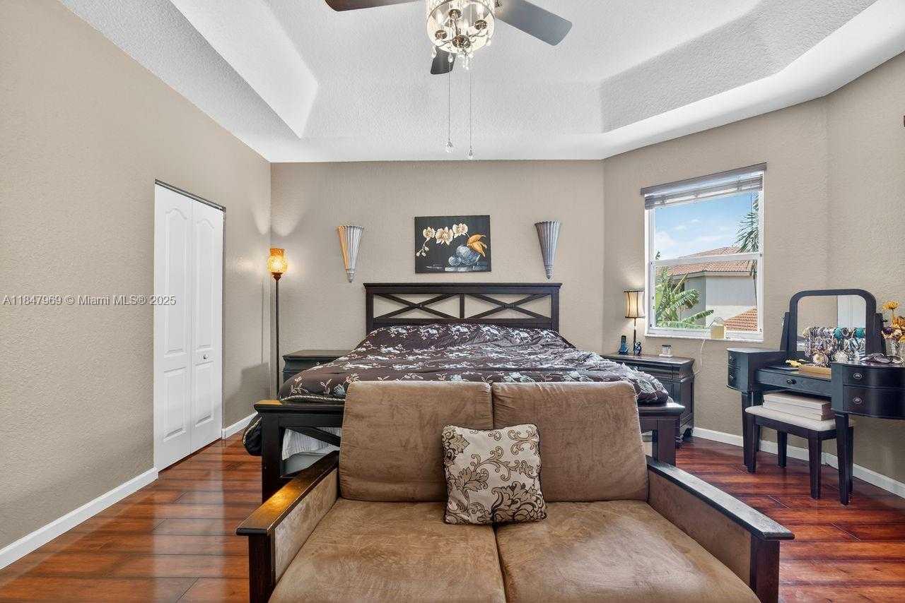 Small Image of 2215 PORTOFINO AVE, Homestead Number 23