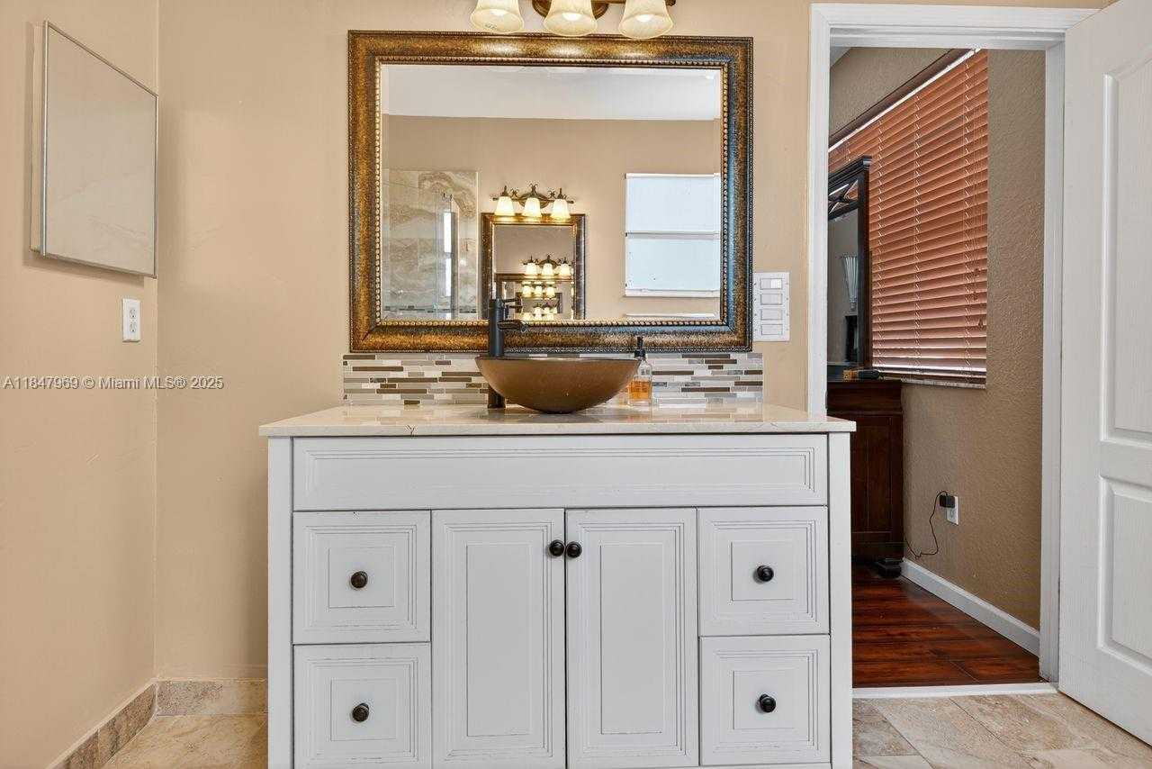 Small Image of 2215 PORTOFINO AVE, Homestead Number 30