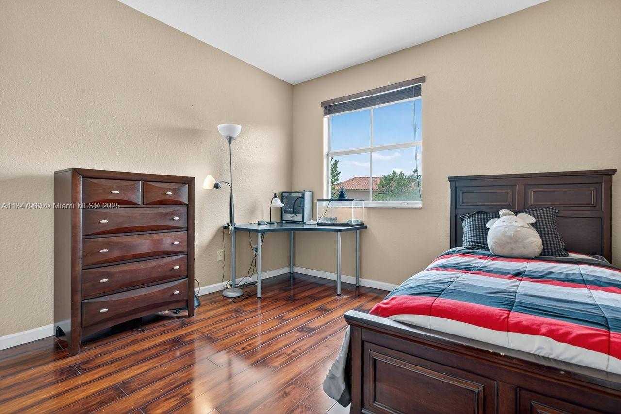 Small Image of 2215 PORTOFINO AVE, Homestead Number 31