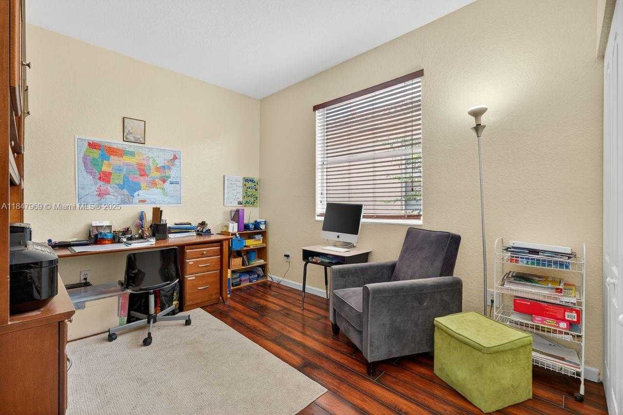 Small Image of 2215 PORTOFINO AVE, Homestead Number 40