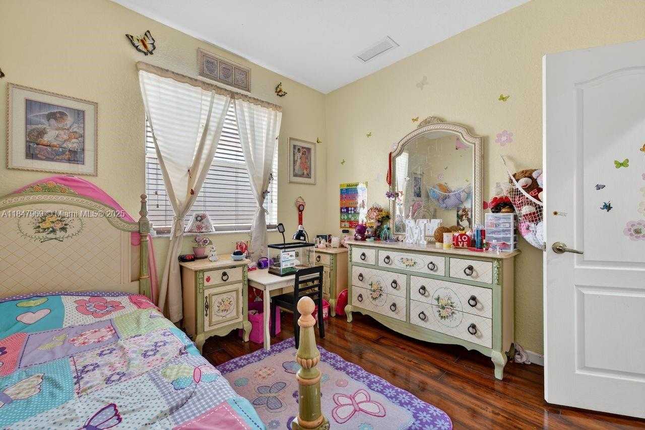 Small Image of 2215 PORTOFINO AVE, Homestead Number 44