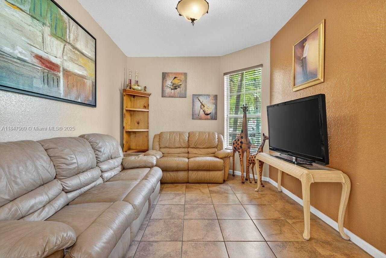 Small Image of 2215 PORTOFINO AVE, Homestead Number 5