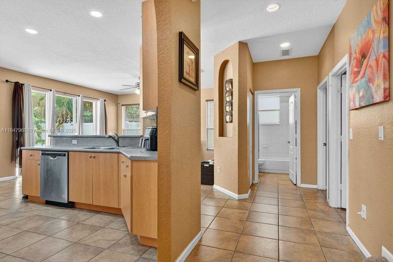 Small Image of 2215 PORTOFINO AVE, Homestead Number 7