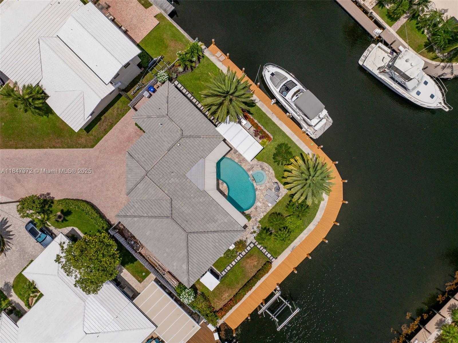 Small Image of 2681 NORTH EAST 9TH CT, Pompano Beach Number 4