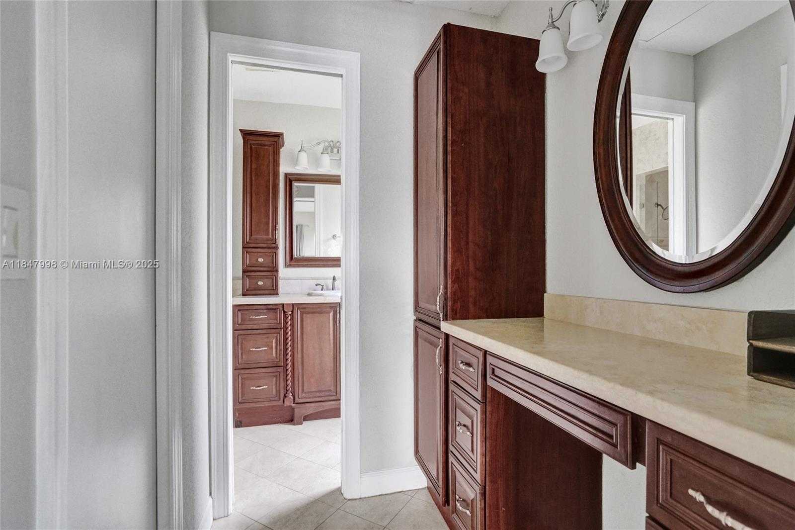Small Image of 571 SOUTH EAST 11TH ST, Pompano Beach Number 15