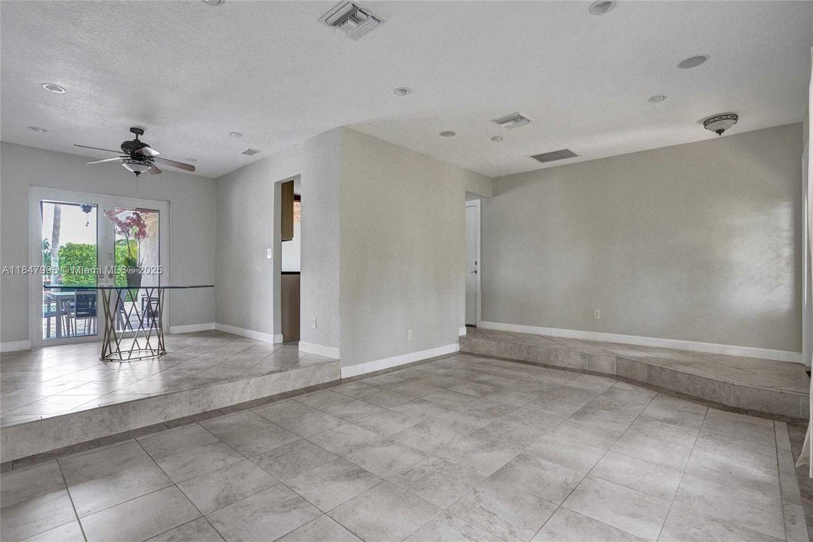 Small Image of 571 SOUTH EAST 11TH ST, Pompano Beach Number 18