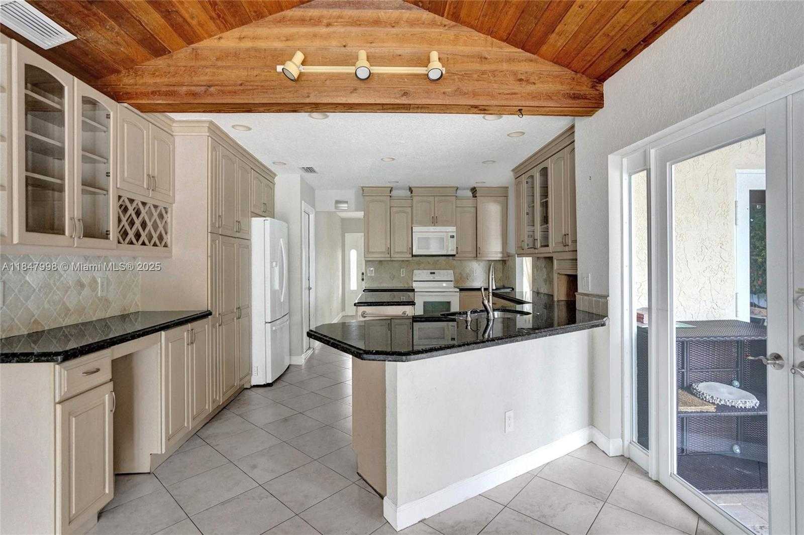 Small Image of 571 SOUTH EAST 11TH ST, Pompano Beach Number 28