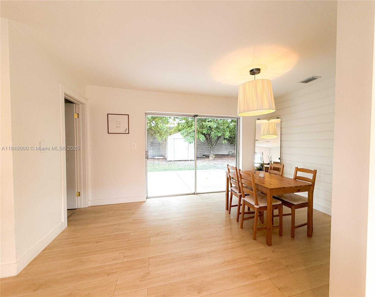Small Image of 3131 SOUTH WEST 117TH CT, Miami Number 14
