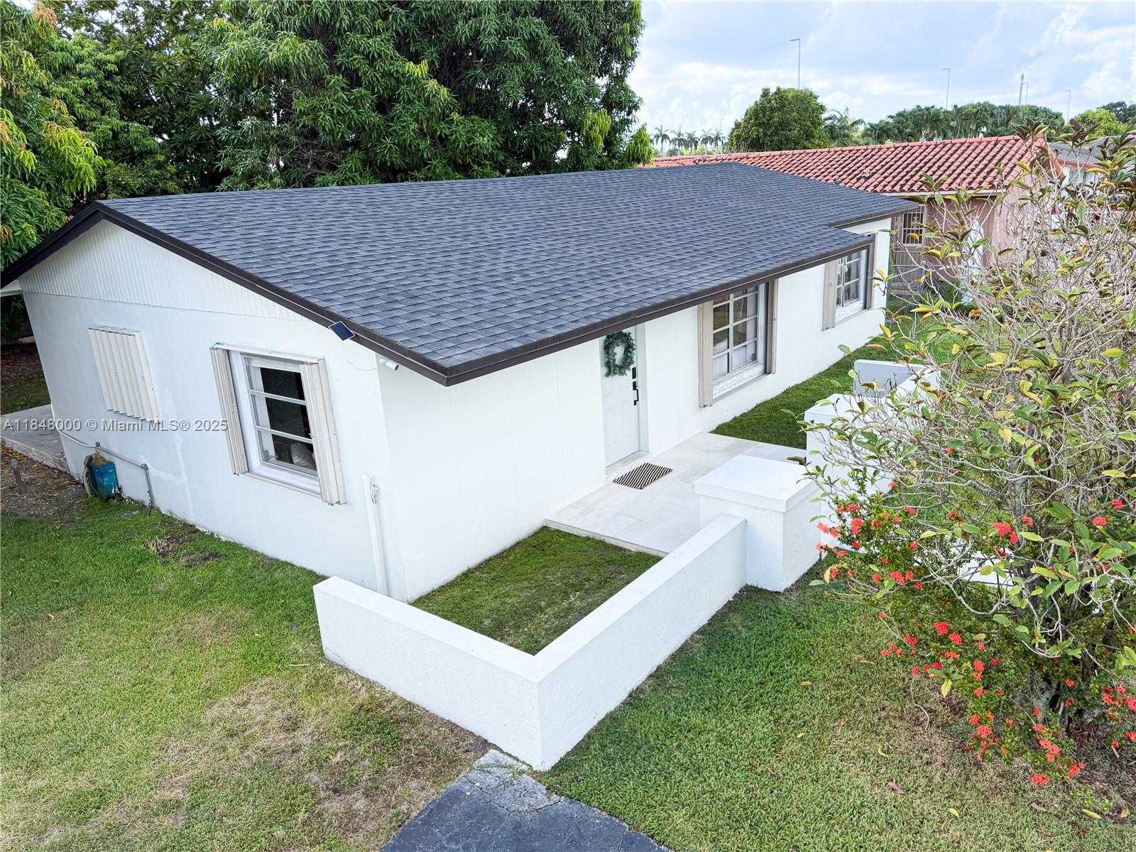 Small Image of 3131 SOUTH WEST 117TH CT, Miami Number 2