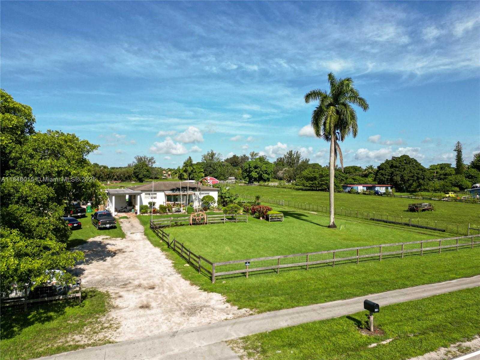 Small Image of 1921 SOUTH WEST 112TH AVE, Davie Number 16