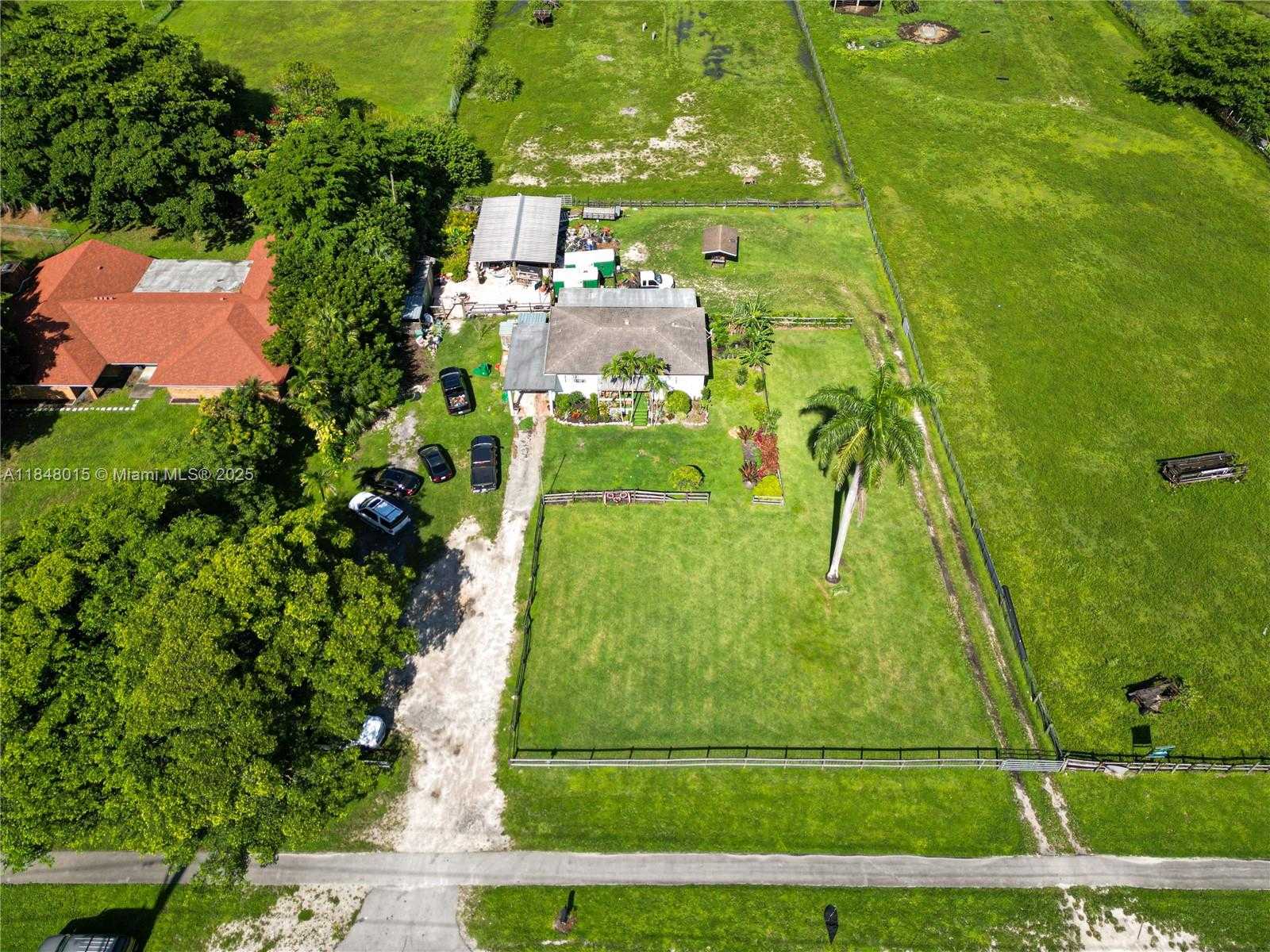 Small Image of 1921 SOUTH WEST 112TH AVE, Davie Number 26