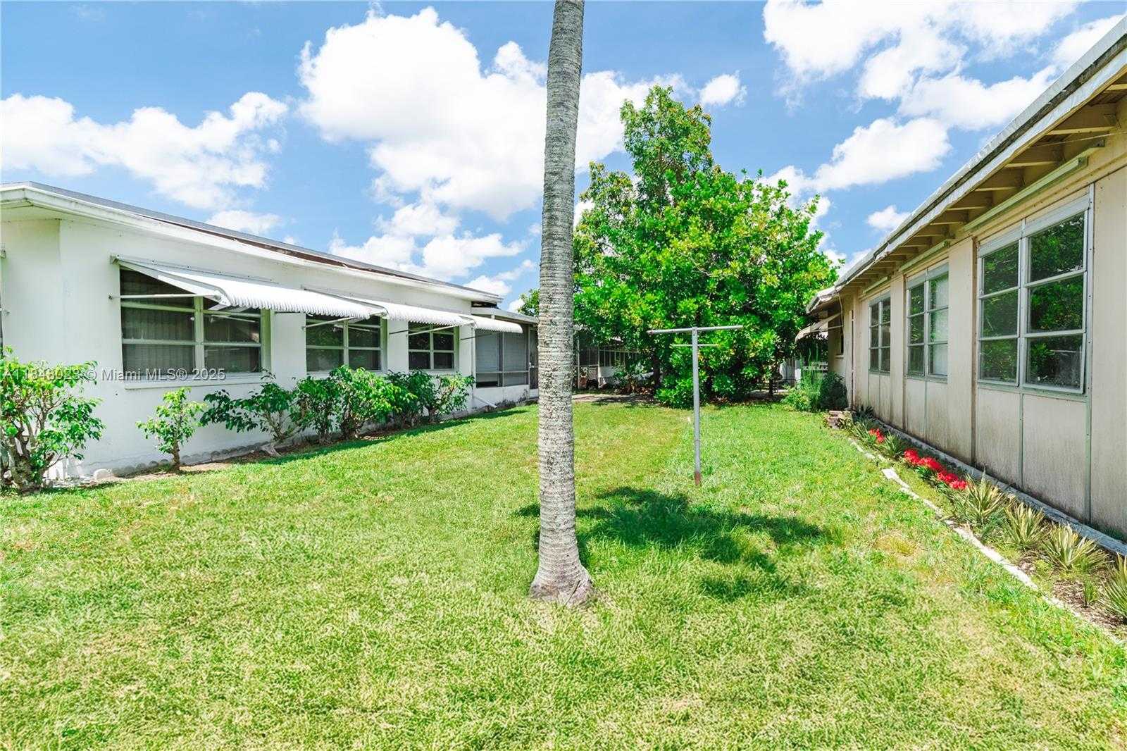 Small Image of 5103 NORTH WEST 54TH CT, Tamarac Number 15
