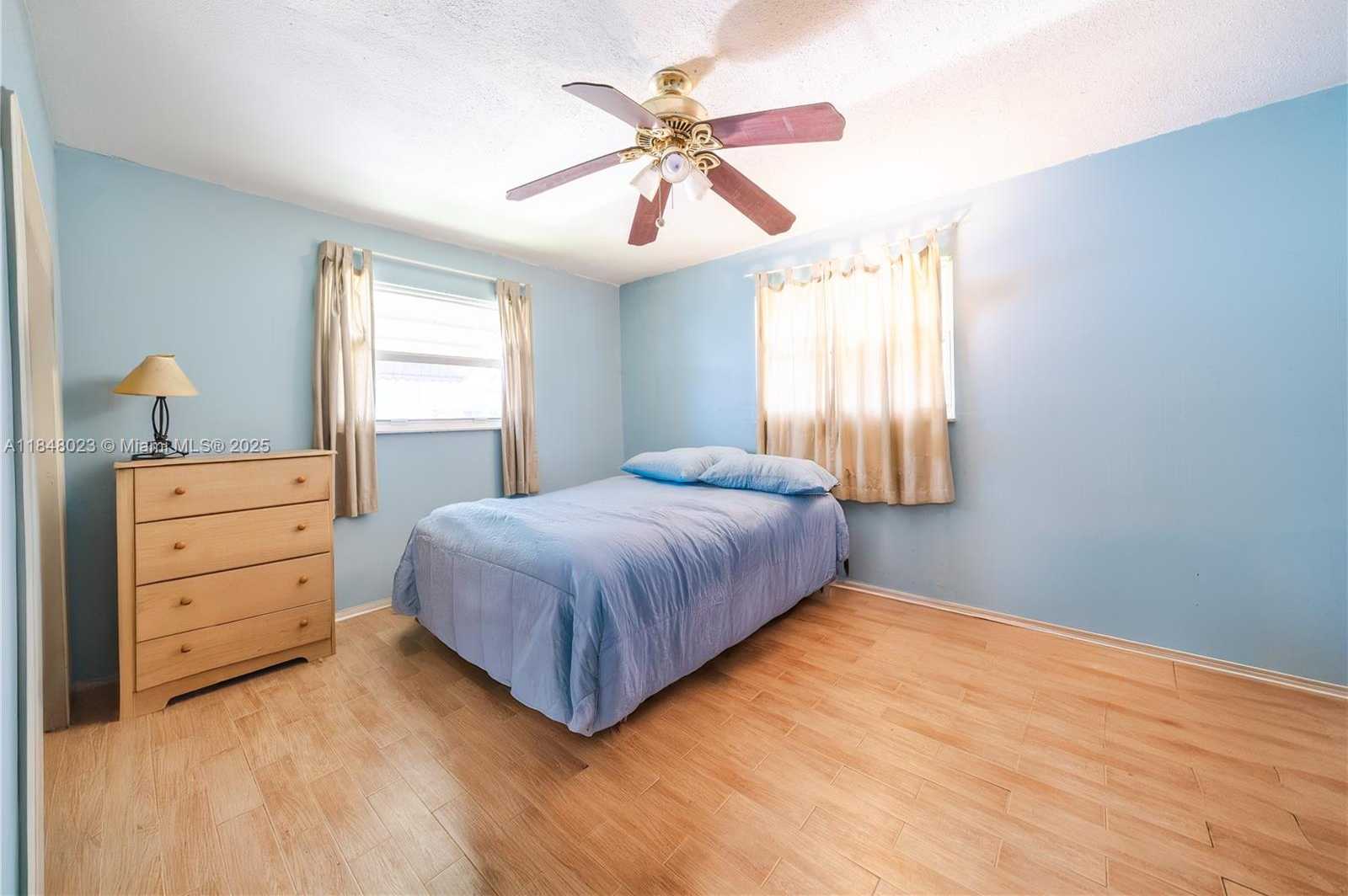 Small Image of 5103 NORTH WEST 54TH CT, Tamarac Number 9