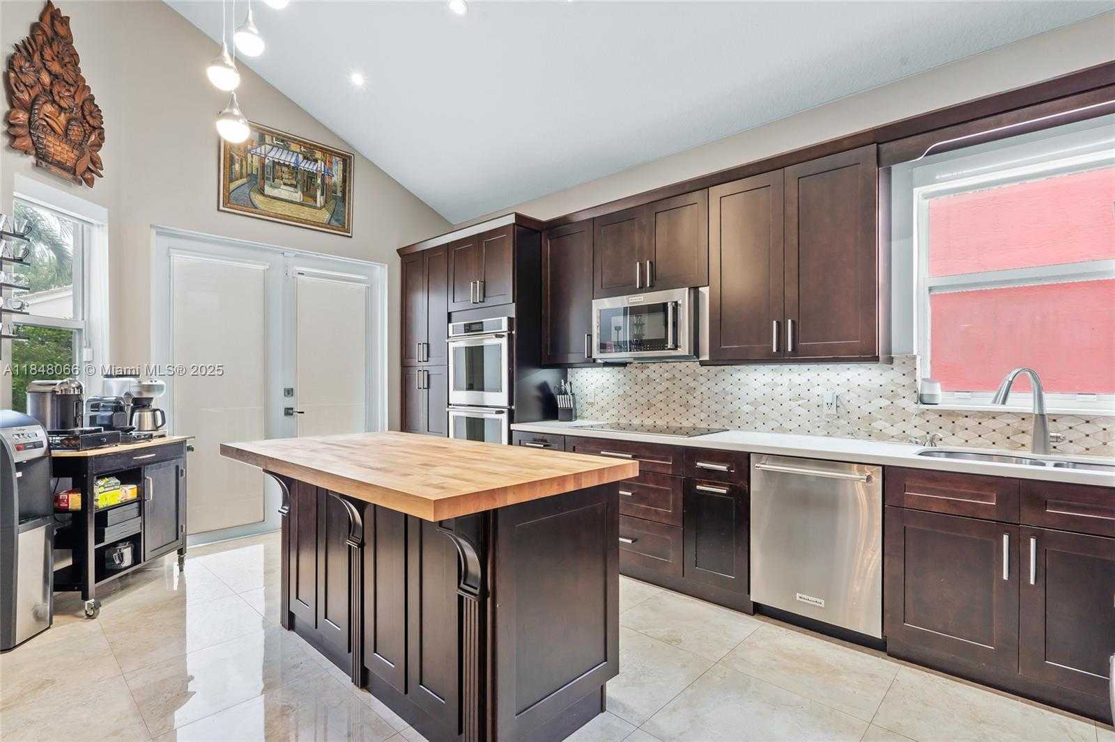 Small Image of 4939 SOUTH WEST 164TH AVE, Miramar Number 18