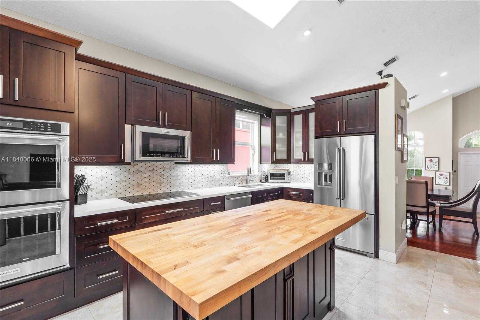 Small Image of 4939 SOUTH WEST 164TH AVE, Miramar Number 21
