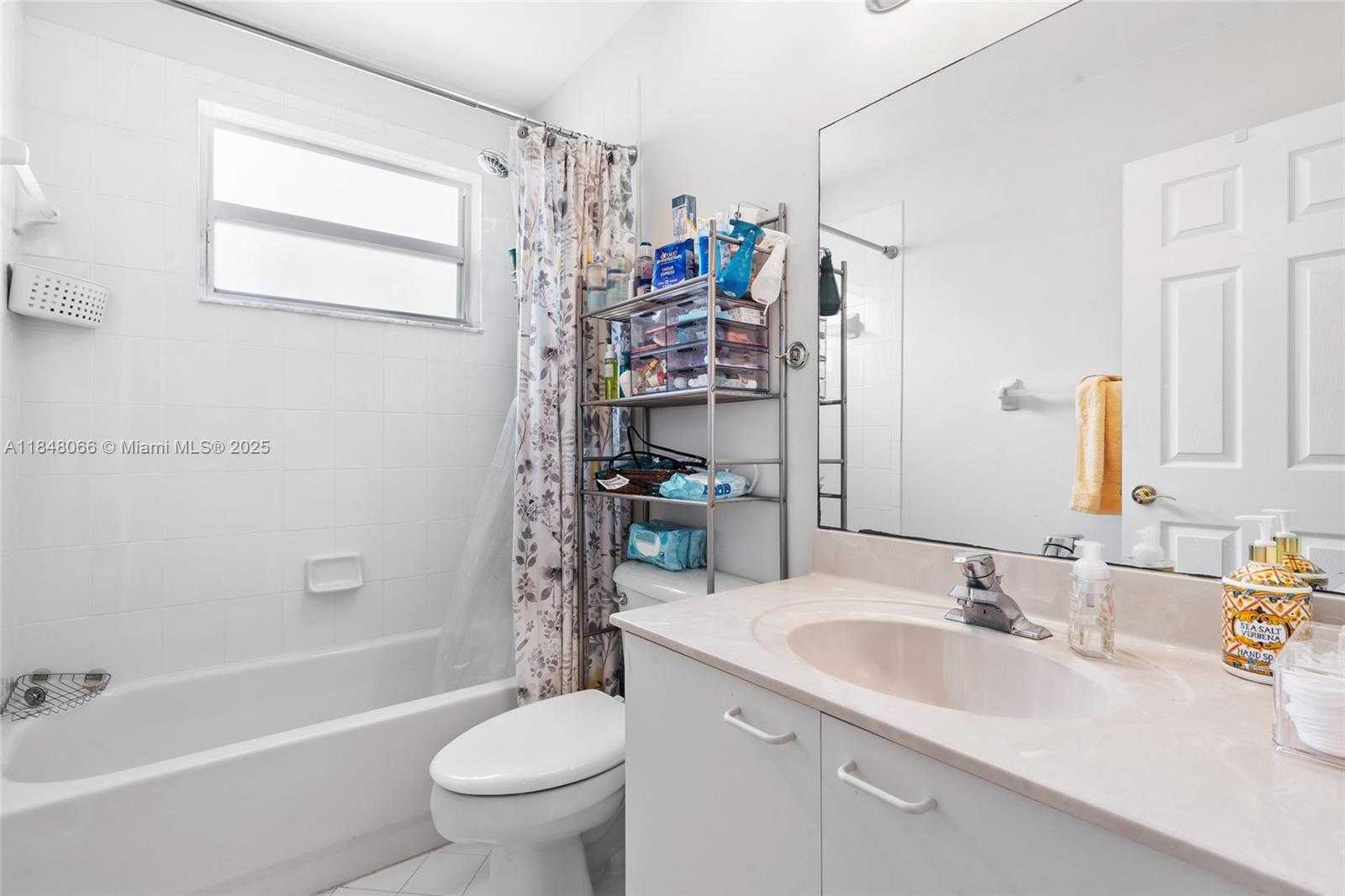Small Image of 4939 SOUTH WEST 164TH AVE, Miramar Number 38