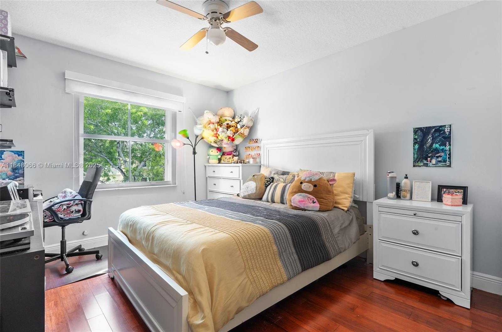 Small Image of 4939 SOUTH WEST 164TH AVE, Miramar Number 41