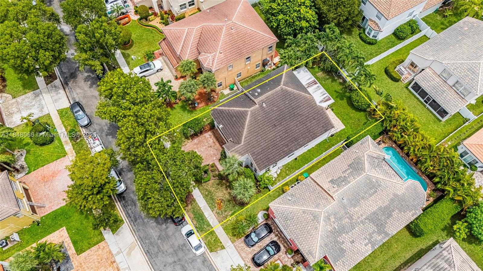Small Image of 4939 SOUTH WEST 164TH AVE, Miramar Number 48