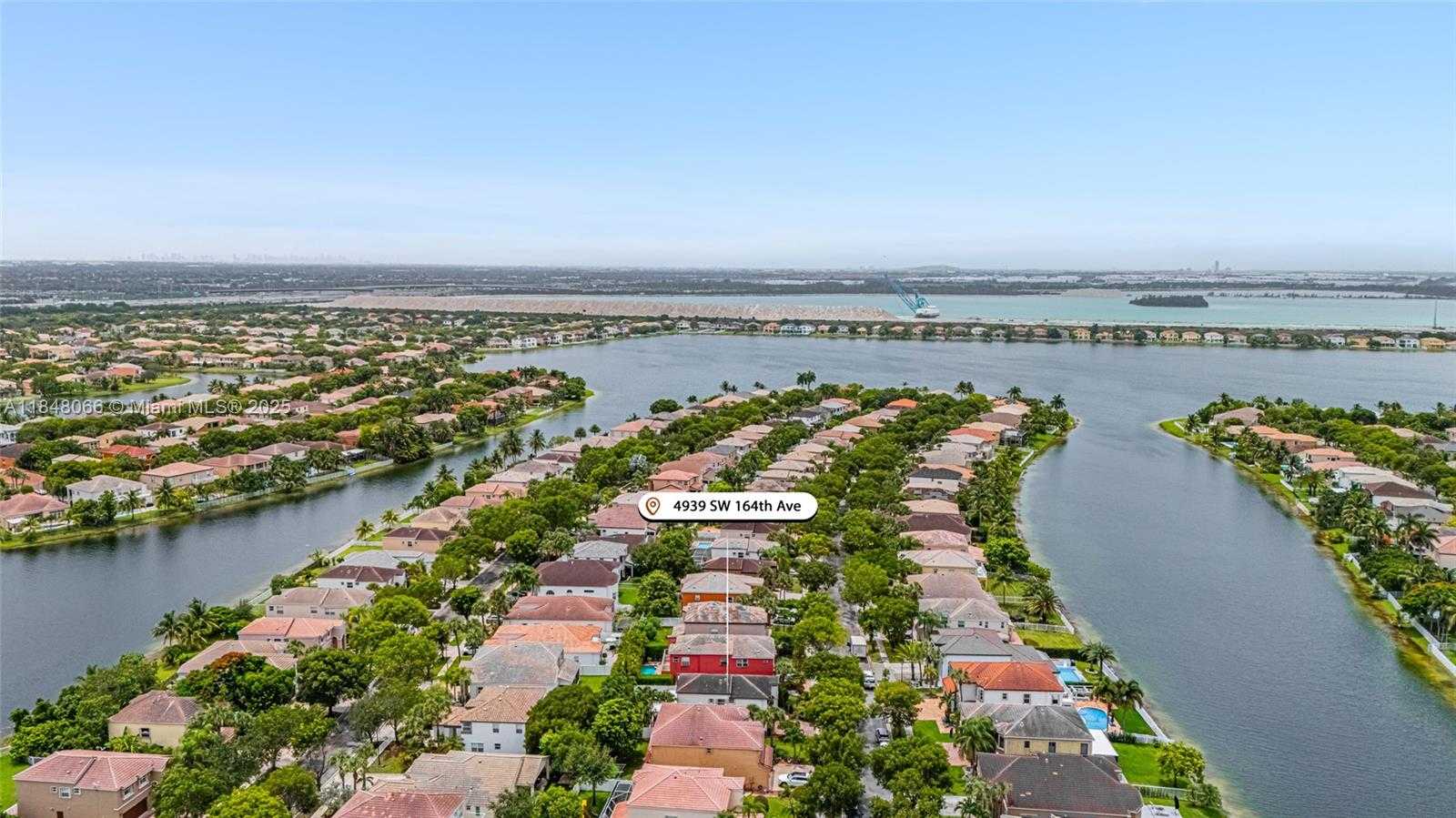 Small Image of 4939 SOUTH WEST 164TH AVE, Miramar Number 49