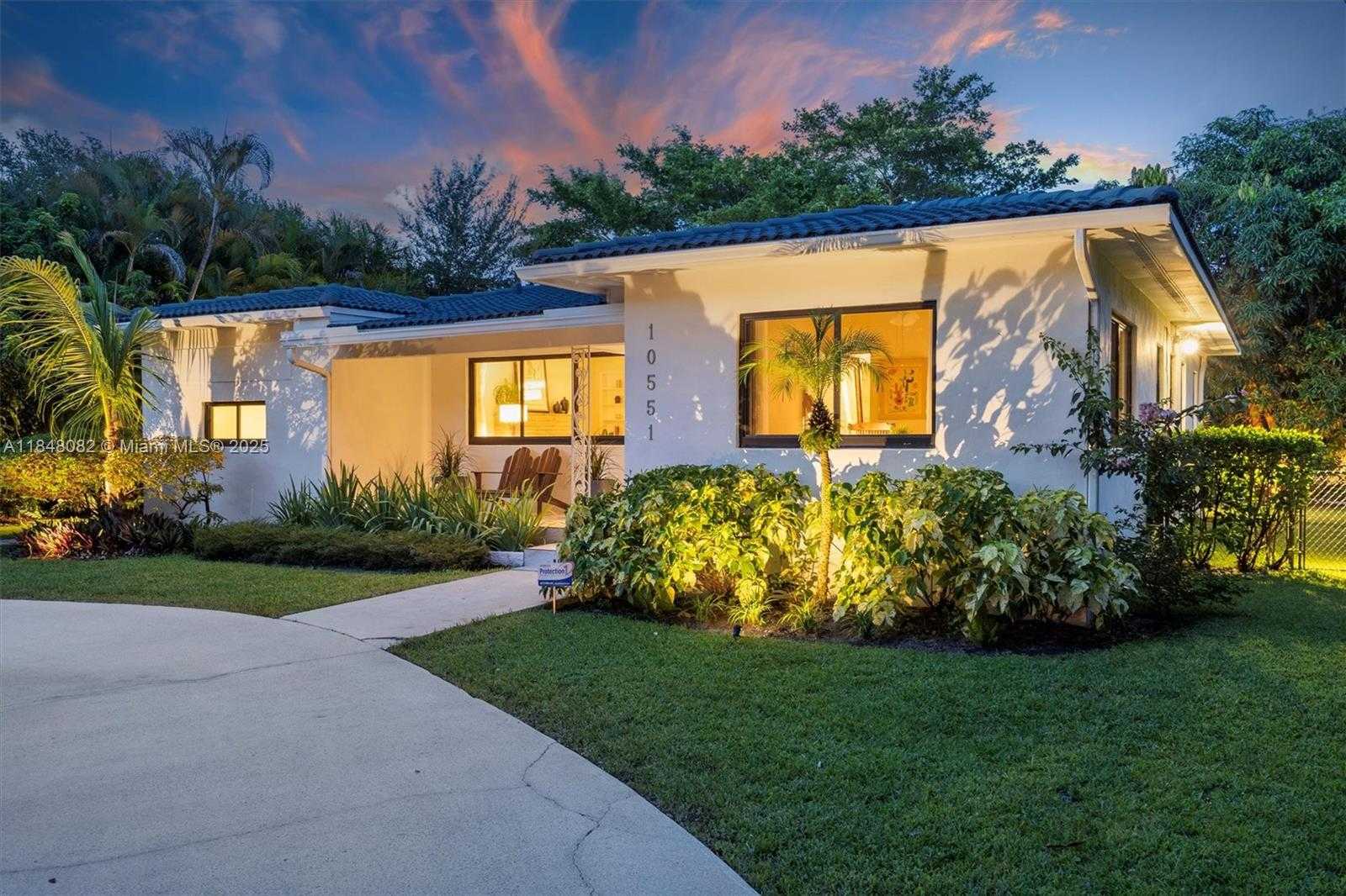 Small Image of 10551 NORTH EAST 3RD AVE, Miami Shores Number 12