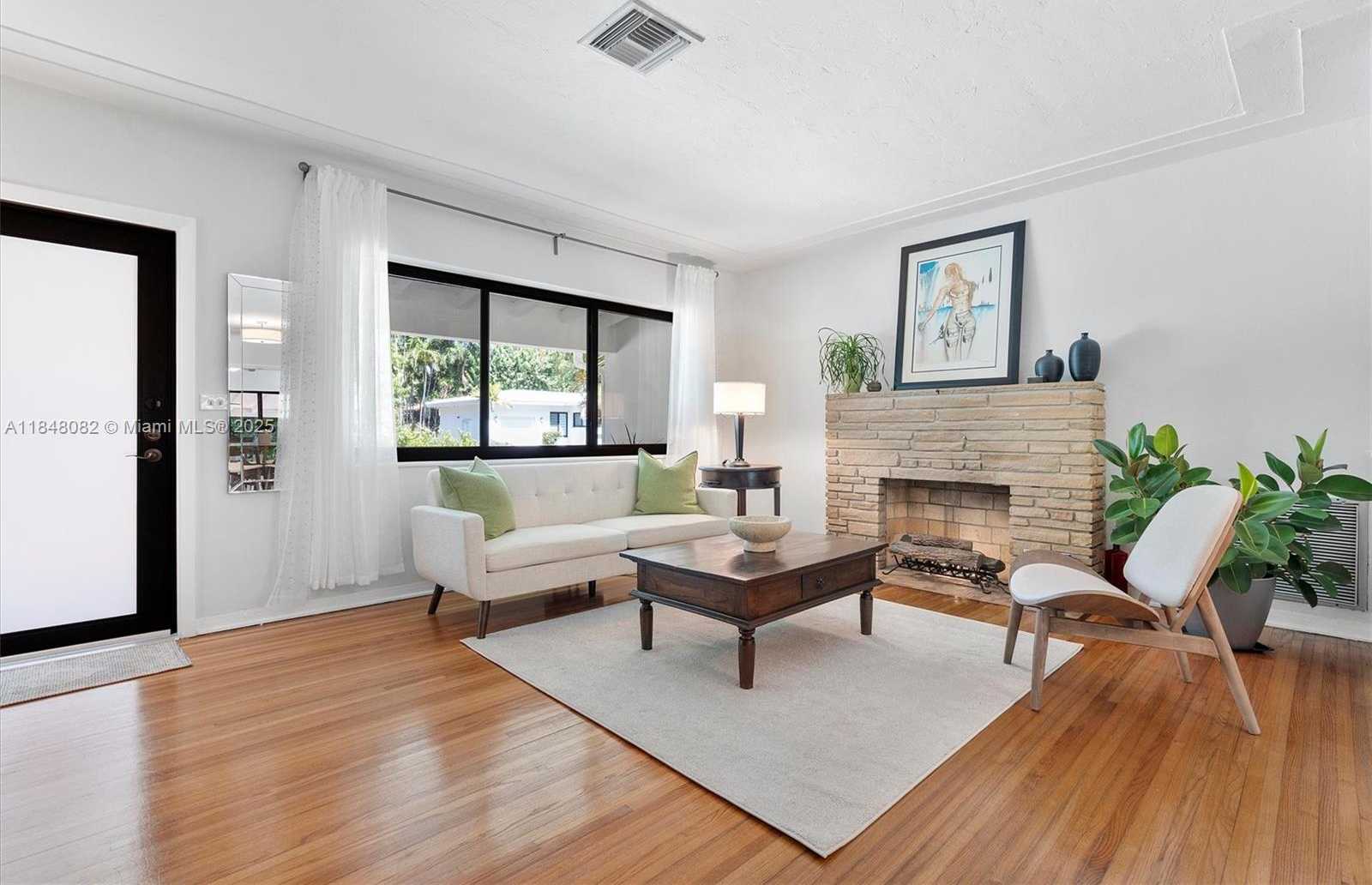 Small Image of 10551 NORTH EAST 3RD AVE, Miami Shores Number 23