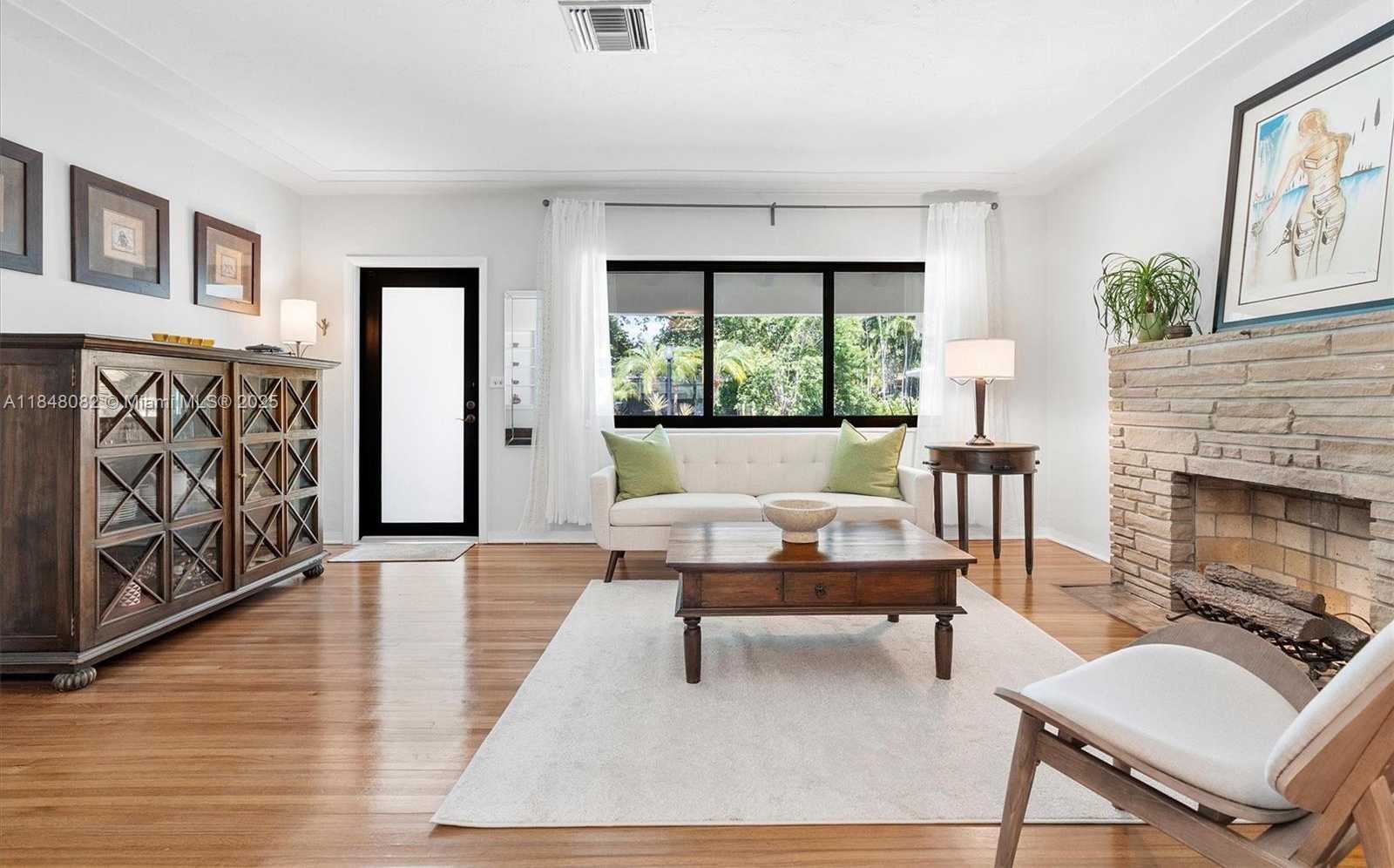 Small Image of 10551 NORTH EAST 3RD AVE, Miami Shores Number 24