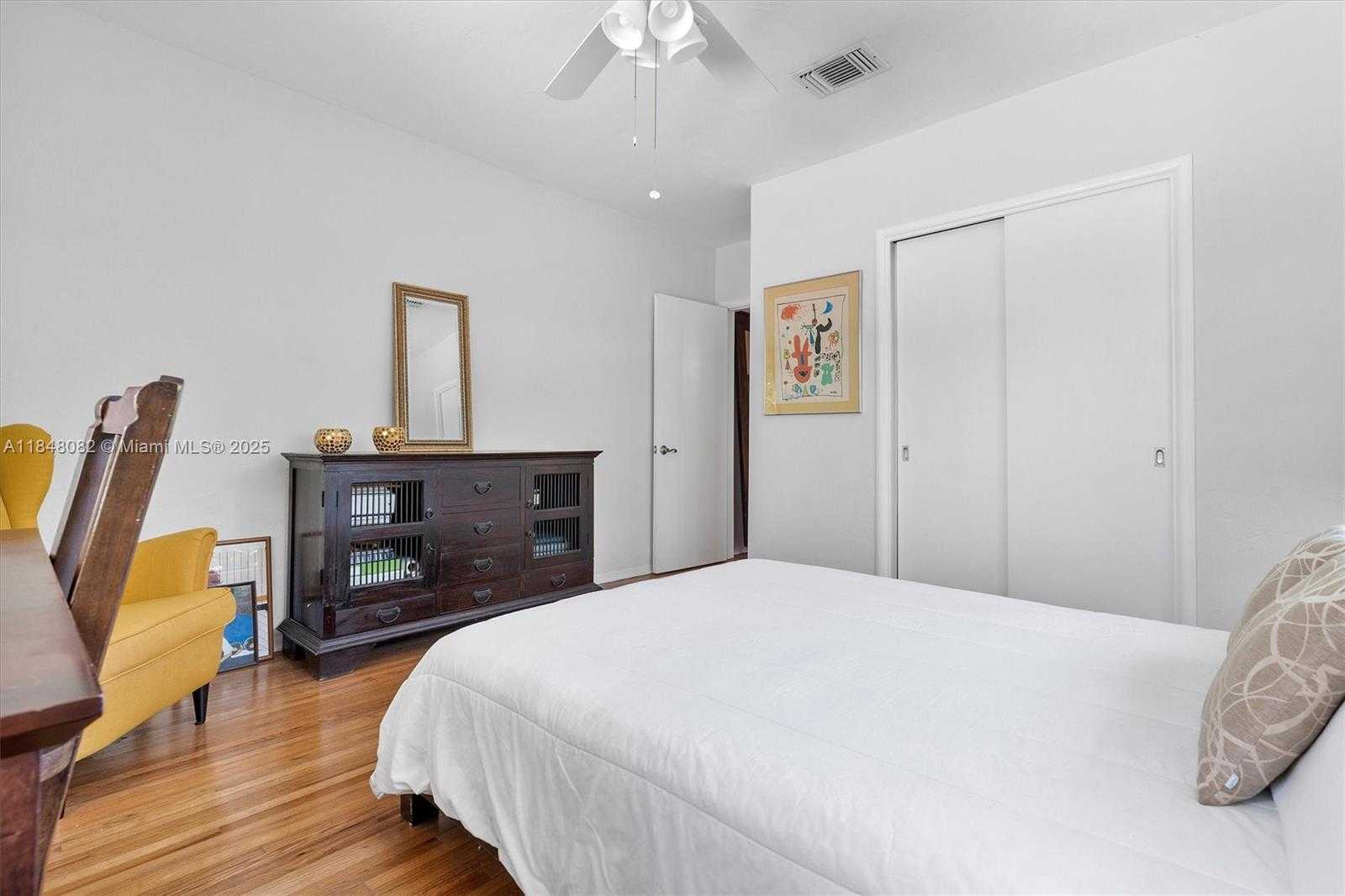 Small Image of 10551 NORTH EAST 3RD AVE, Miami Shores Number 38