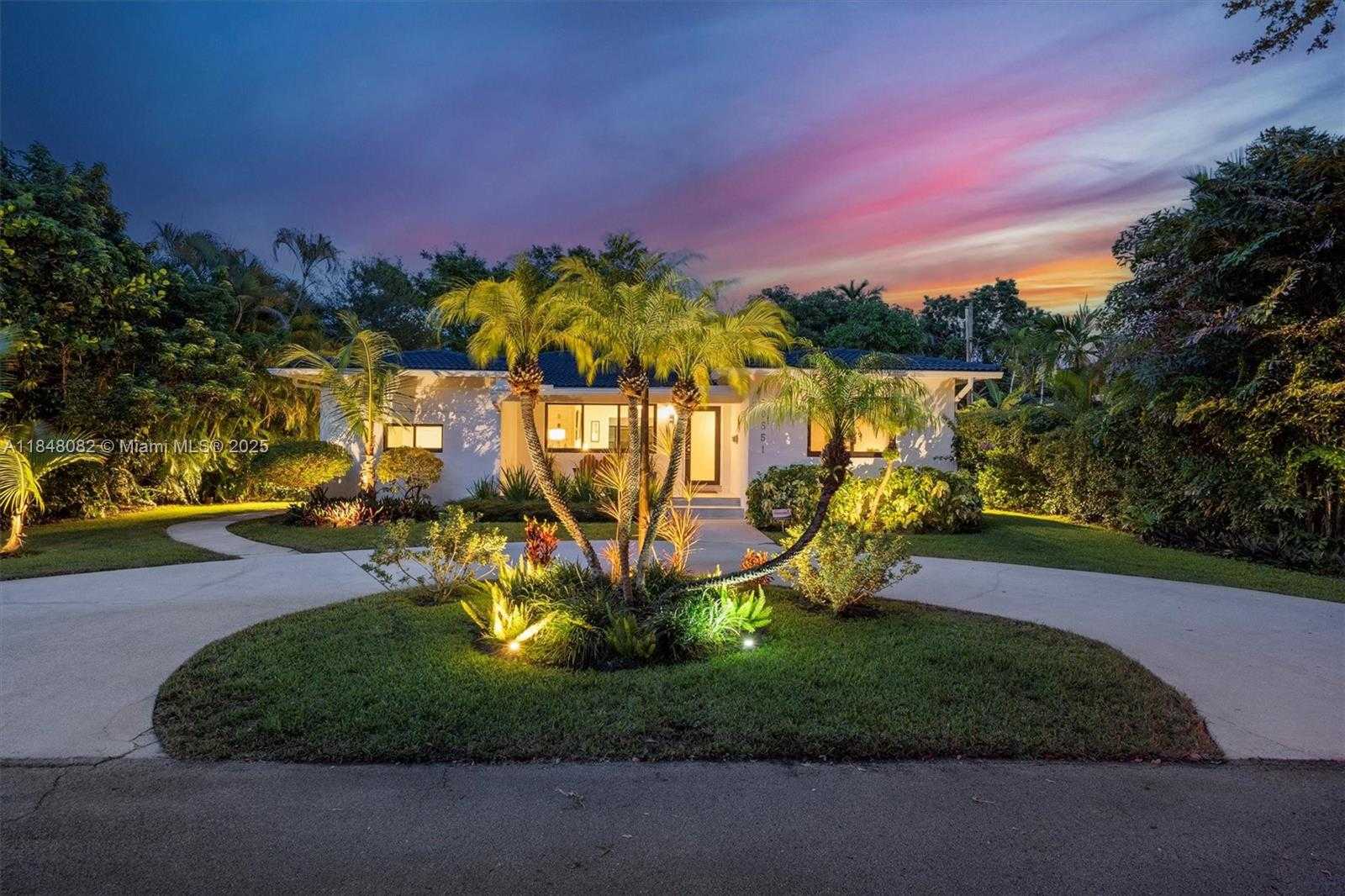 Small Image of 10551 NORTH EAST 3RD AVE, Miami Shores Number 4