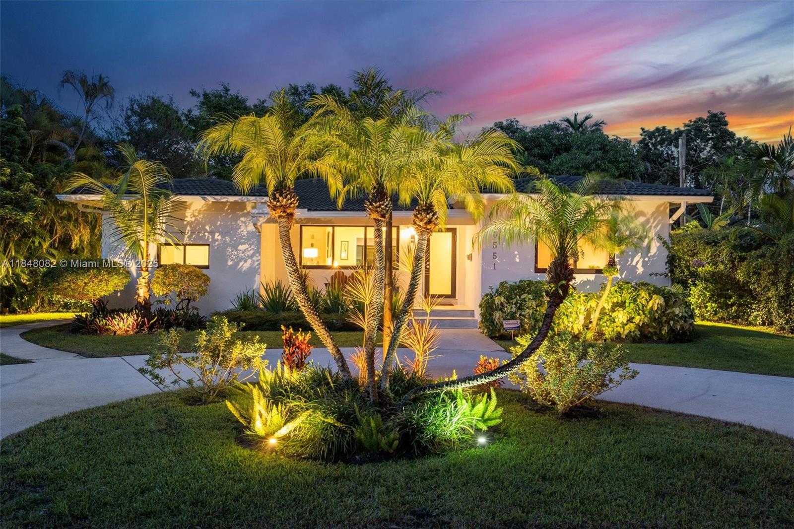 Small Image of 10551 NORTH EAST 3RD AVE, Miami Shores Number 5