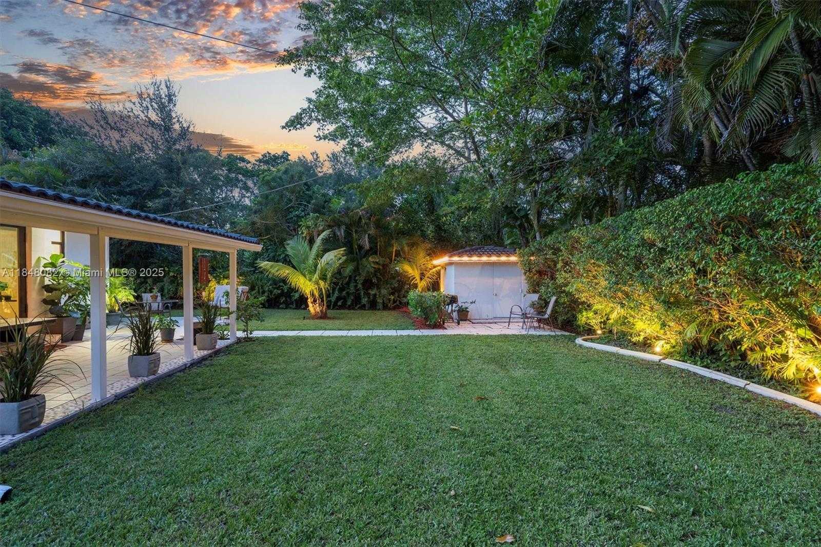 Small Image of 10551 NORTH EAST 3RD AVE, Miami Shores Number 6