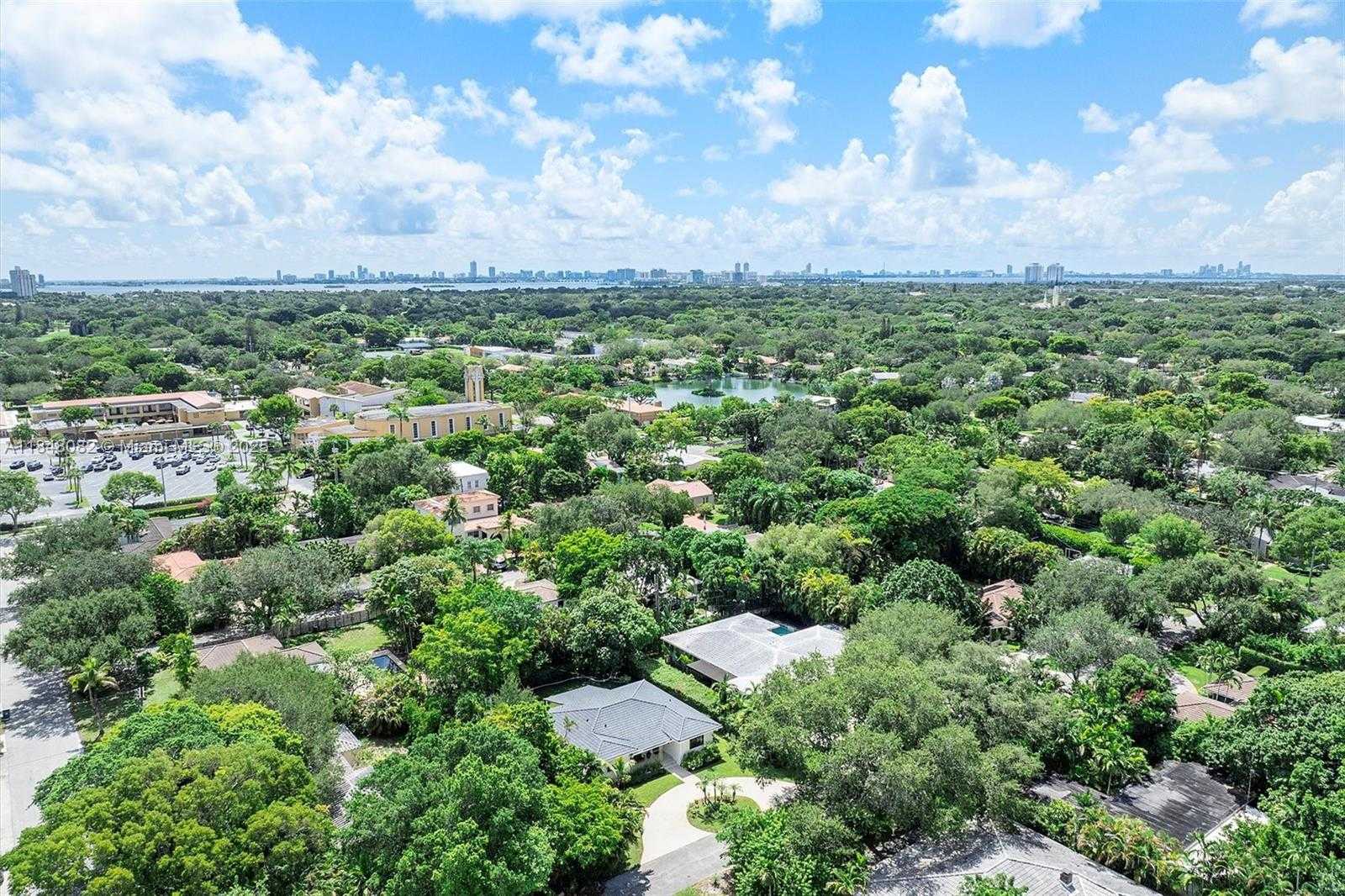 Small Image of 10551 NORTH EAST 3RD AVE, Miami Shores Number 64