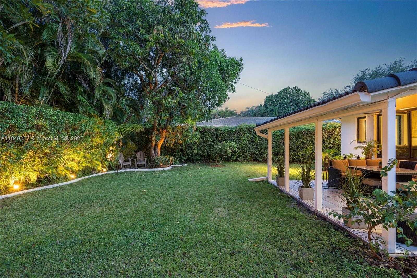 Small Image of 10551 NORTH EAST 3RD AVE, Miami Shores Number 8