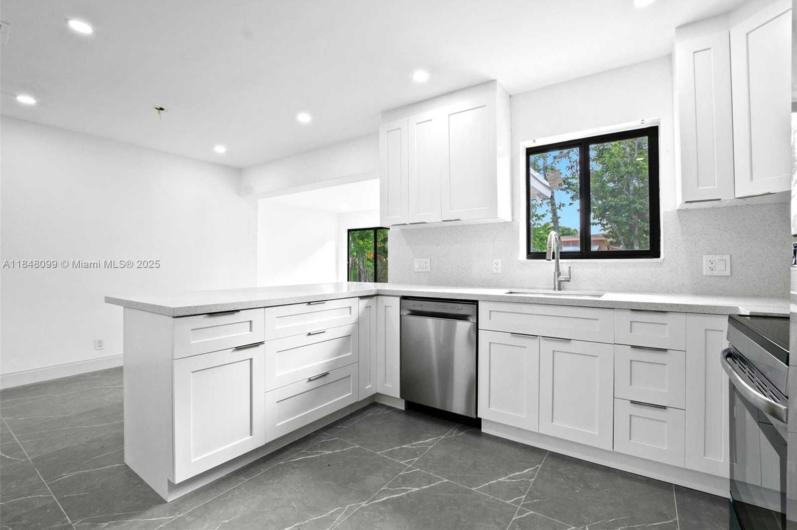 Small Image of 1136 TENNESSEE AVE, Fort Lauderdale Number 16