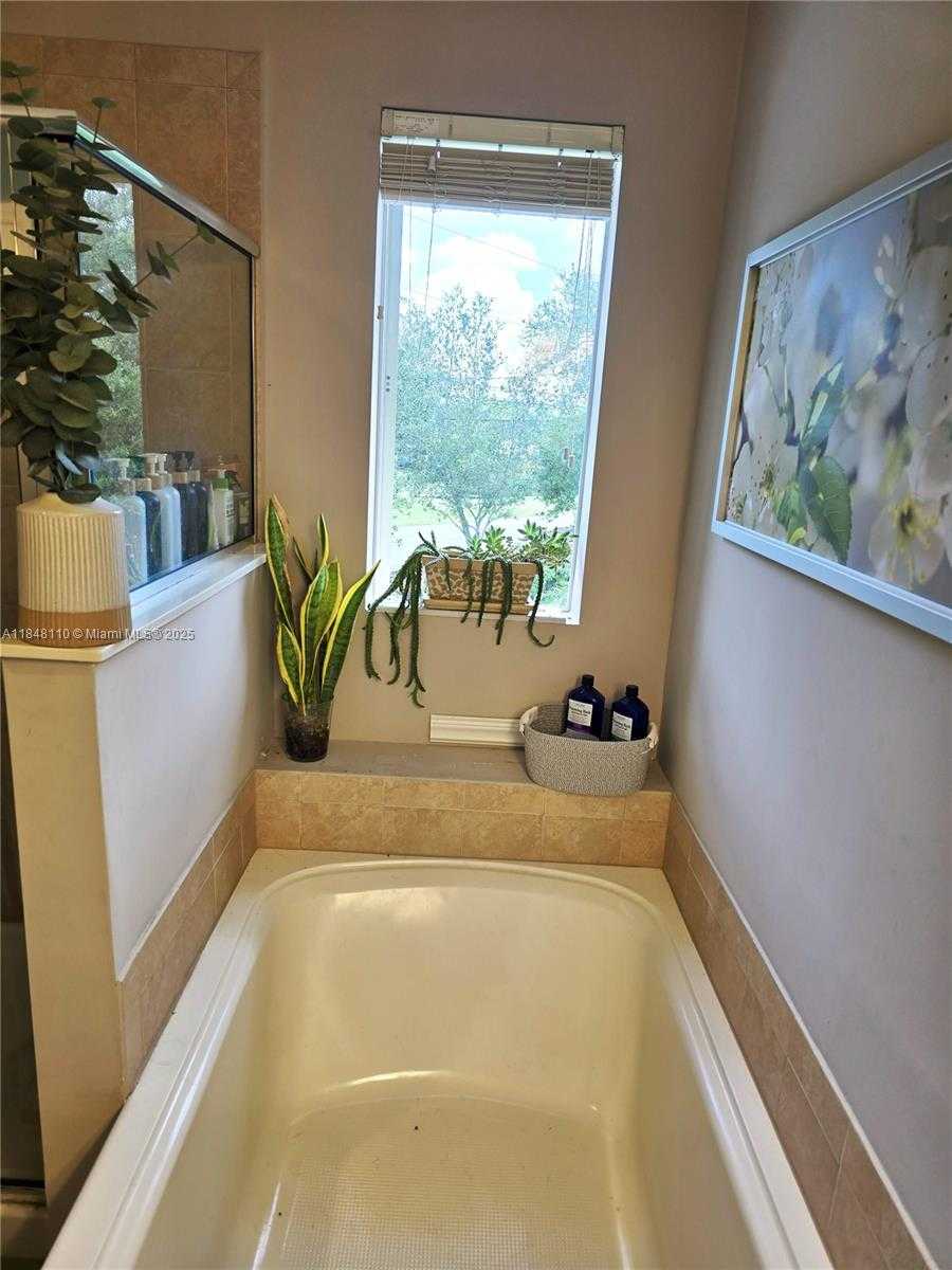 Small Image of 2237 NORTH WEST 15TH PL, Homestead Number 32