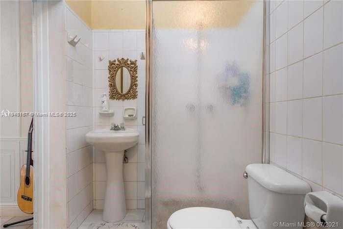 Small Image of 52 EAST 50TH PL, Hialeah Number 12