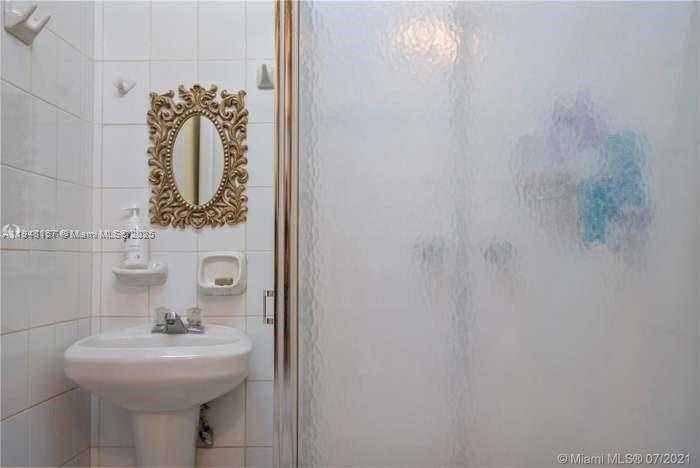 Small Image of 52 EAST 50TH PL, Hialeah Number 13