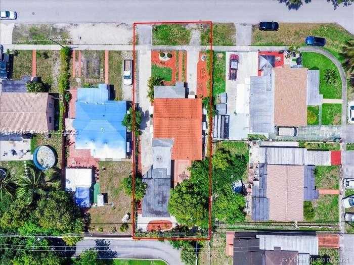 Small Image of 52 EAST 50TH PL, Hialeah Number 3