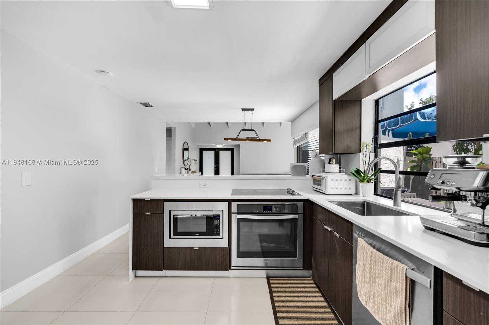 Small Image of 13564 SOUTH WEST 108TH ST CIR N, Miami Number 11