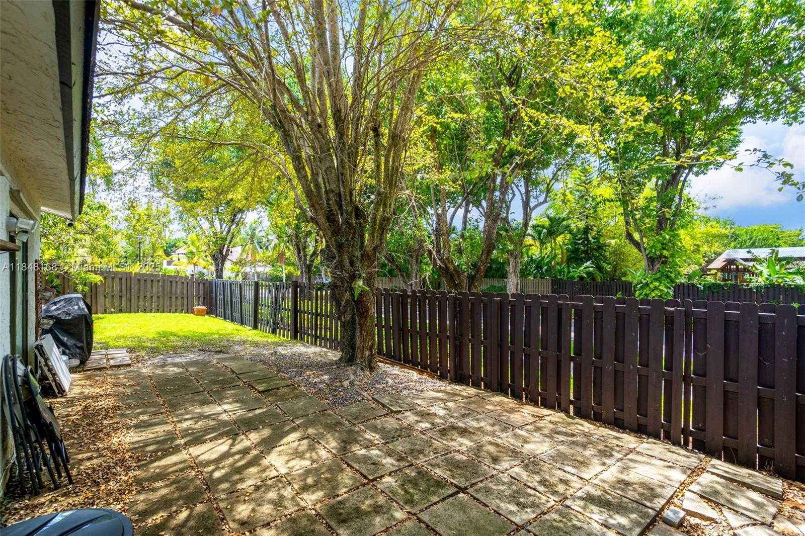 Small Image of 13564 SOUTH WEST 108TH ST CIR N, Miami Number 26