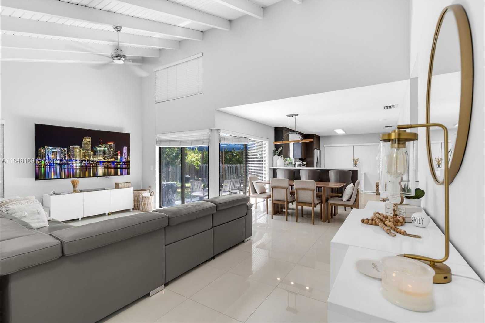 Small Image of 13564 SOUTH WEST 108TH ST CIR N, Miami Number 4