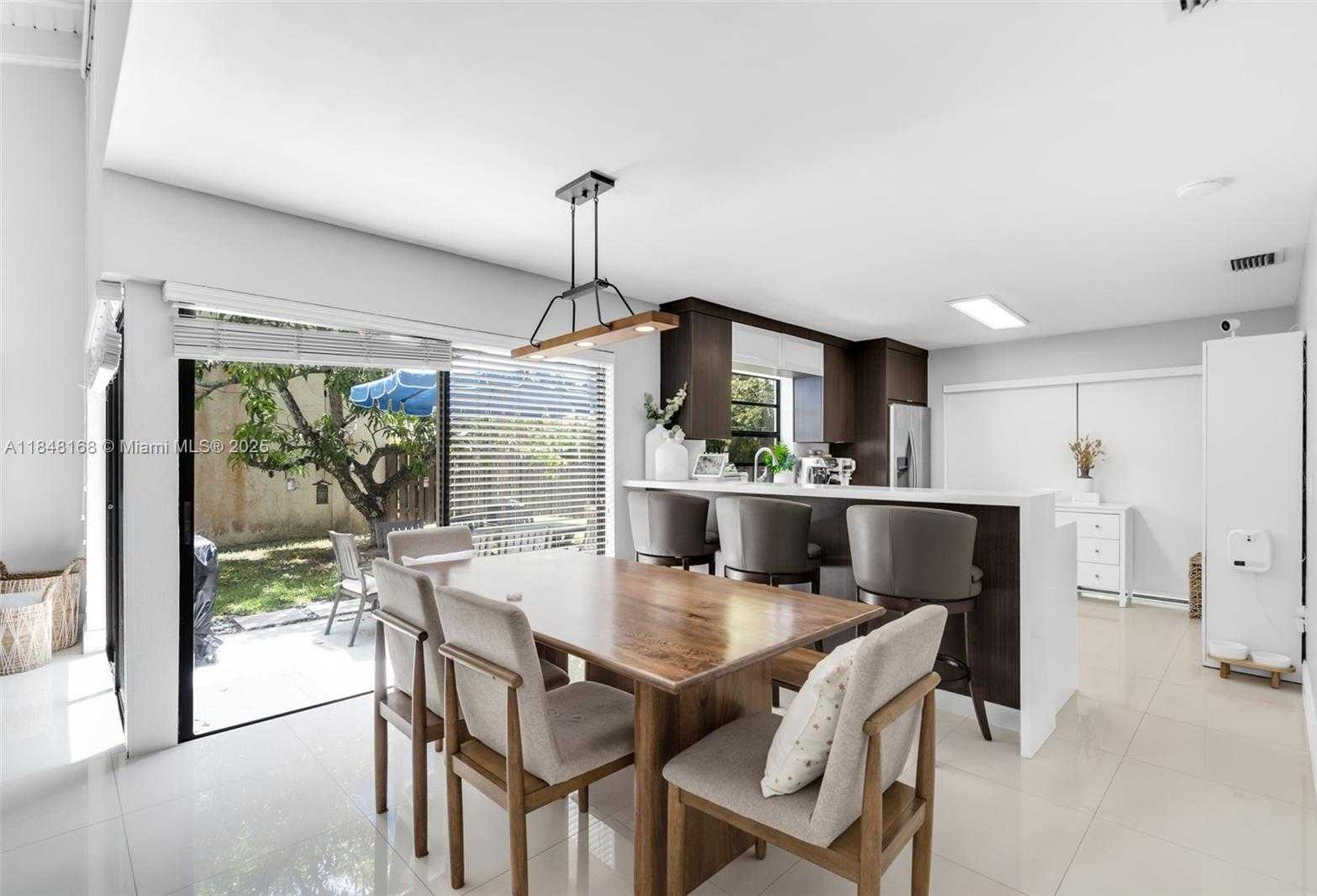 Small Image of 13564 SOUTH WEST 108TH ST CIR N, Miami Number 7