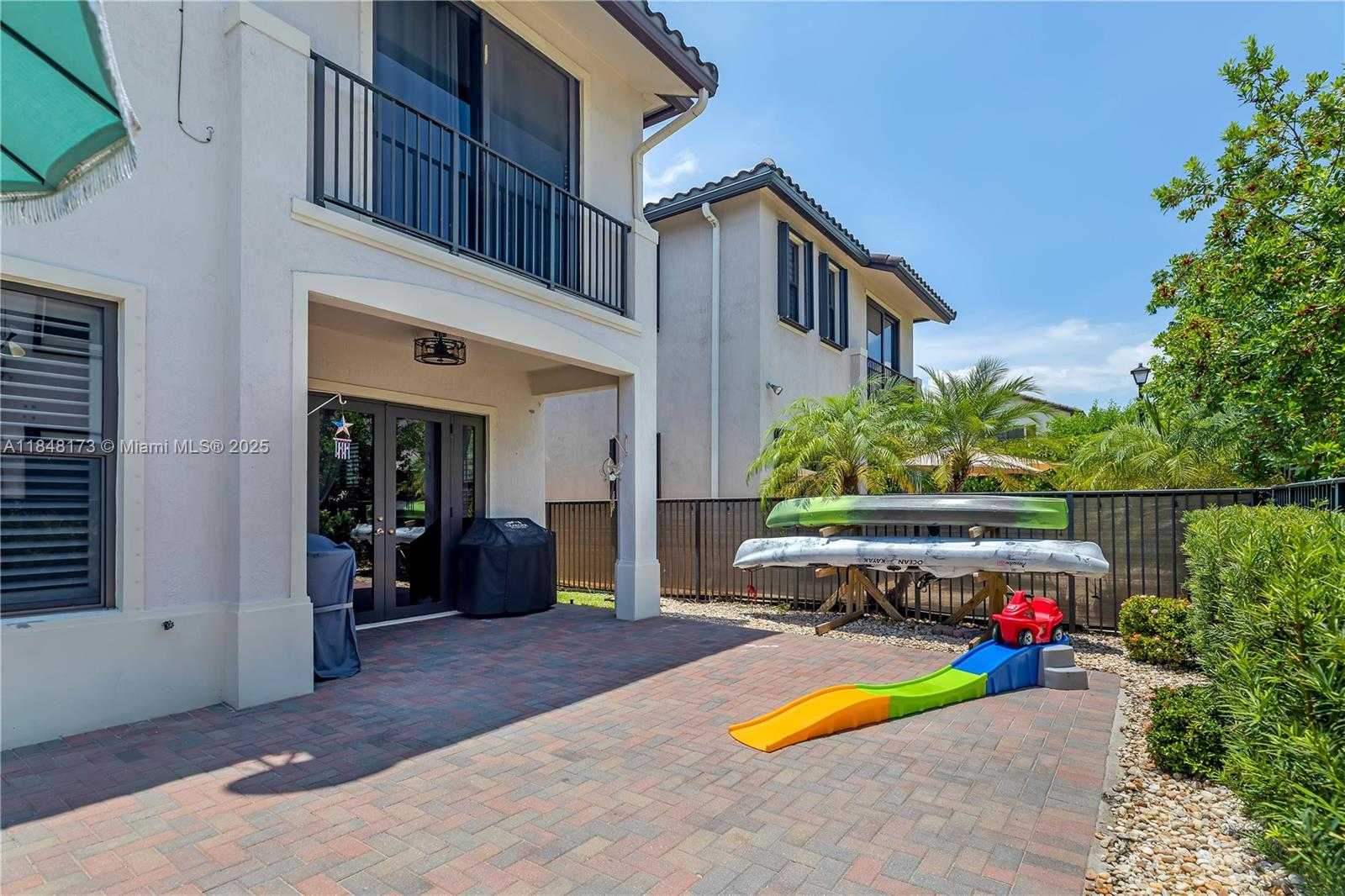 Small Image of 3345 WEST 95TH TER, Hialeah Number 11