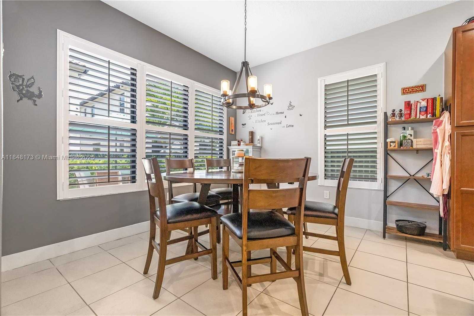 Small Image of 3345 WEST 95TH TER, Hialeah Number 18