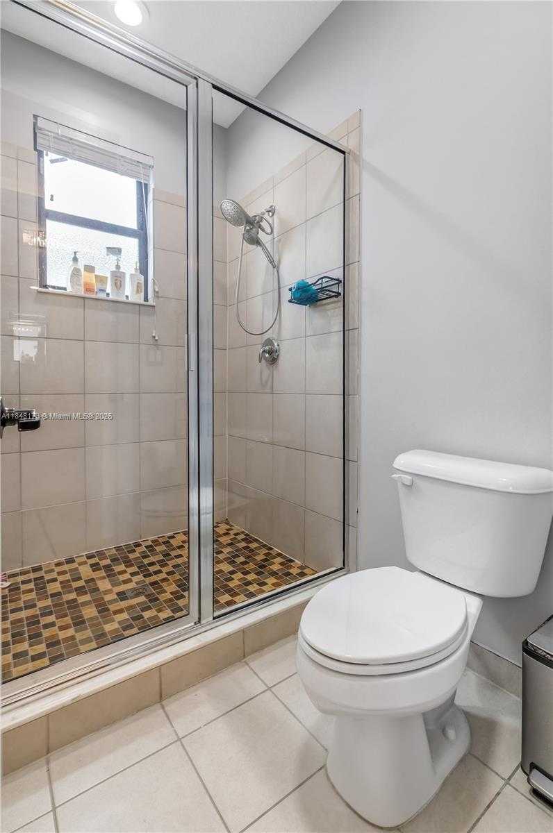 Small Image of 3345 WEST 95TH TER, Hialeah Number 27