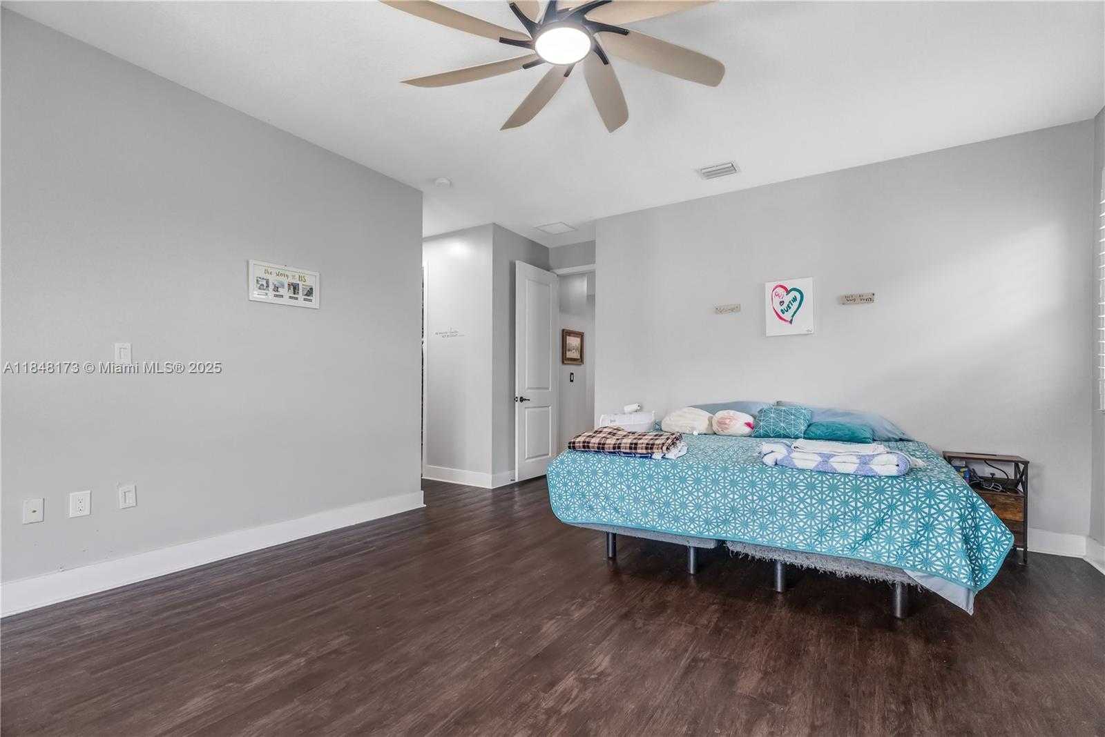 Small Image of 3345 WEST 95TH TER, Hialeah Number 30