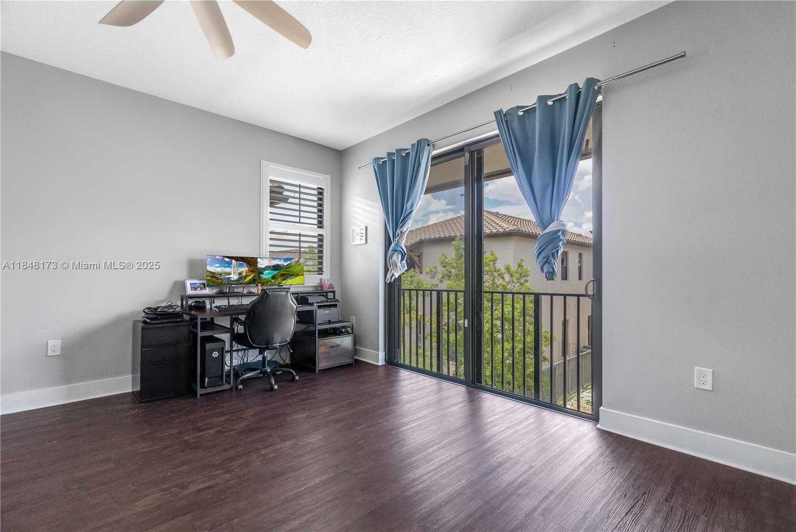 Small Image of 3345 WEST 95TH TER, Hialeah Number 32