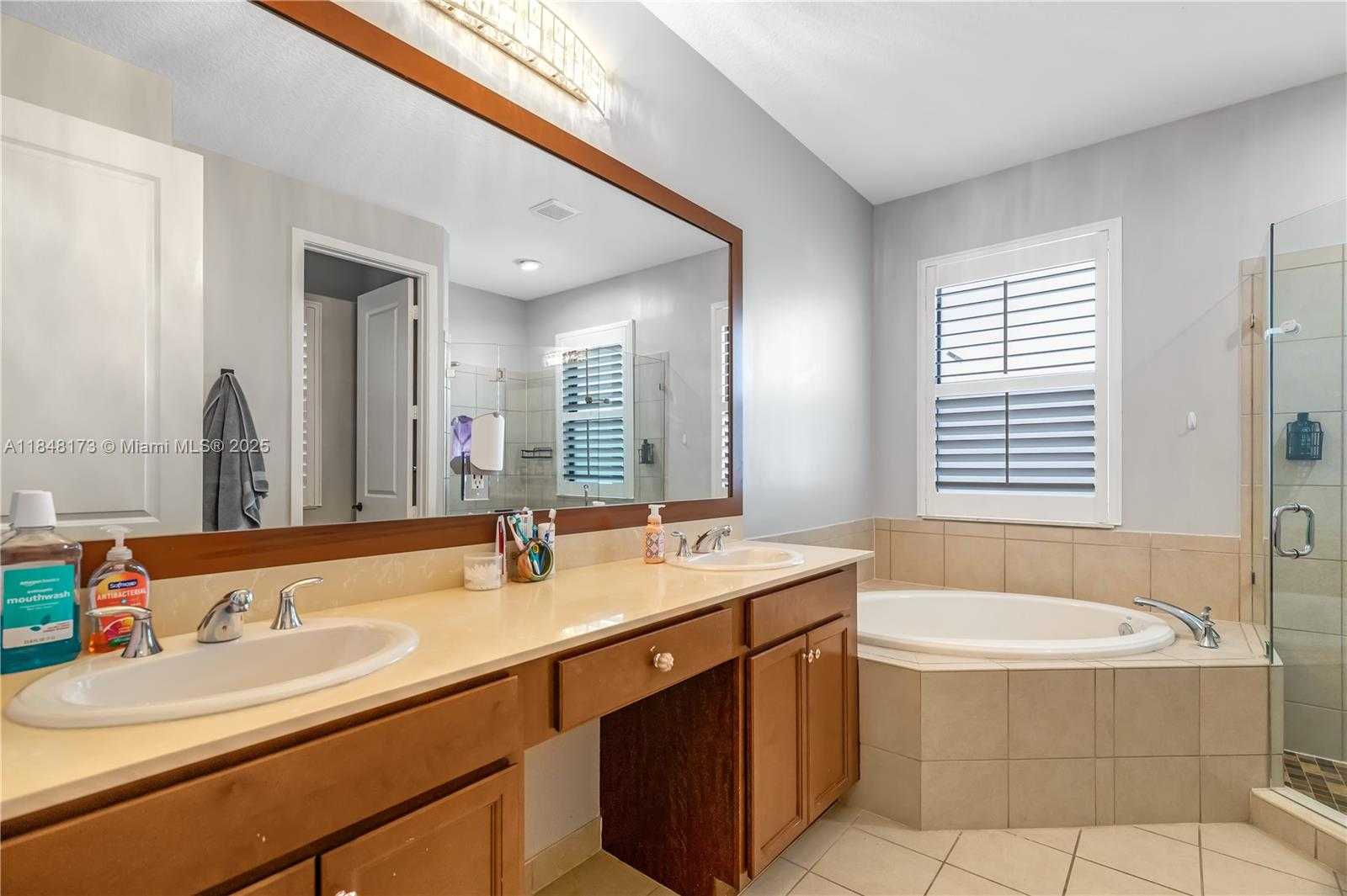Small Image of 3345 WEST 95TH TER, Hialeah Number 34